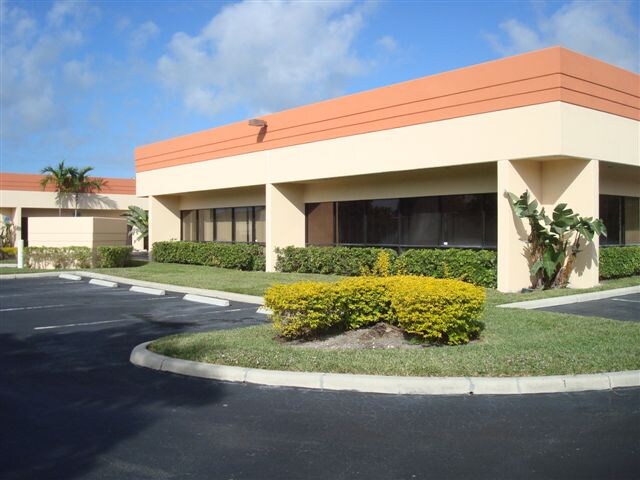 5400 S University Dr, Davie, FL à vendre - Photo de l’immeuble – Image 3 sur 10