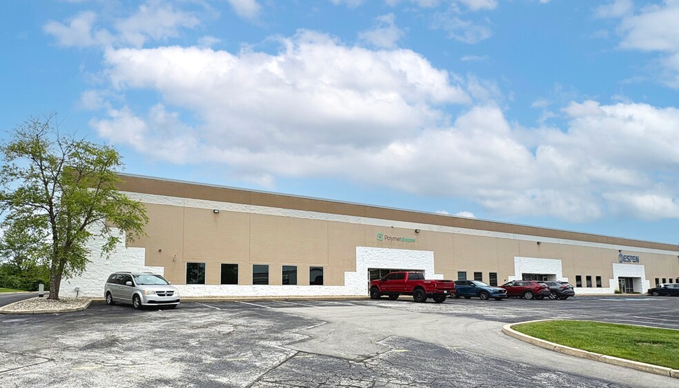 1350 Brookville Way, Indianapolis, IN à louer - Photo de l’immeuble – Image 3 sur 3