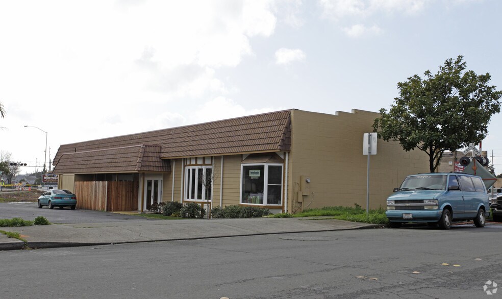 1551 Soscol Ave, Napa, CA à louer - Photo de l’immeuble – Image 2 sur 3