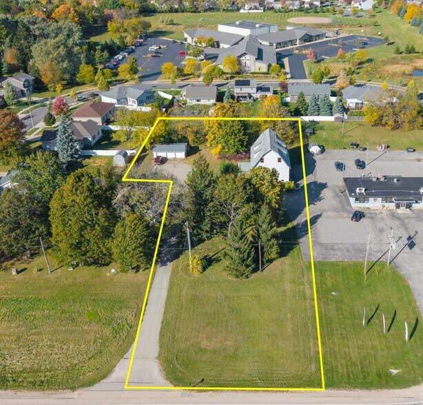 5430 Commercial Ave, Madison, WI à vendre - Photo de l’immeuble – Image 1 sur 4