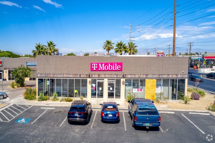 1150-1300 S Nellis Blvd, Las Vegas, NV à louer - Photo de l’immeuble – Image 2 sur 9