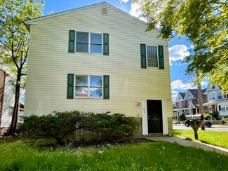 Plus de détails pour 200 Barker Ave, Sharon Hill, PA - Logement à vendre