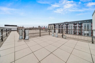 1331 NE Tyler St, Minneapolis, MN à louer Photo intérieure– Image 1 sur 15