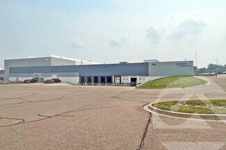 Plus de détails pour 660 South Blvd E, Pontiac, MI - Industriel/Logistique à louer