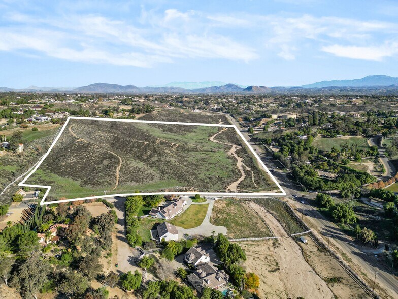 Anza Rd & Linda Rosea, Temecula, CA à vendre - Photo de l’immeuble – Image 3 sur 18