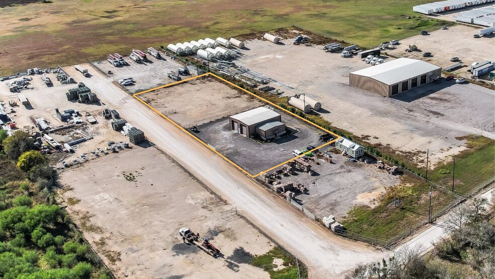 7412-7420 Buttrum Way, New Braunfels, TX à louer - Photo de l’immeuble – Image 2 sur 10