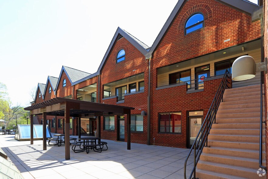 4400 MacArthur Blvd NW, Washington, DC à vendre - Photo de l’immeuble – Image 3 sur 16