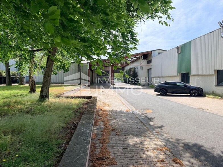 Industriel/Logistique dans Bois-le-Roi à vendre - Photo de l’immeuble – Image 3 sur 4