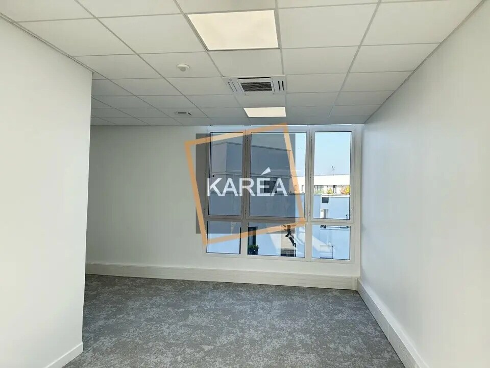 Bureau dans Chessy à louer Photo intérieure– Image 1 sur 7