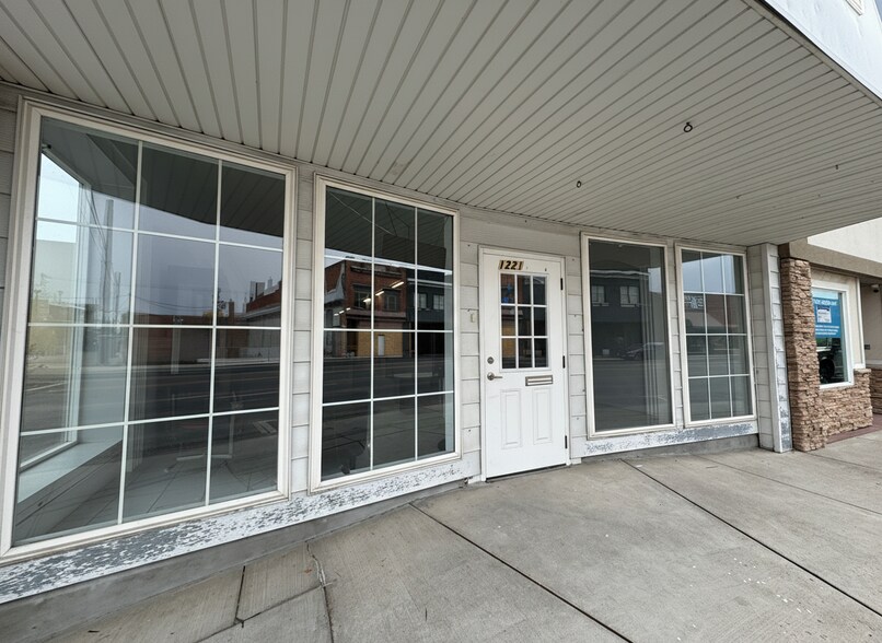 1221 Overland Ave, Burley, ID à vendre - Photo de l’immeuble – Image 3 sur 47