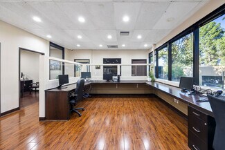 Plus de détails pour 23275 South Pointe Dr, Laguna Hills, CA - Bureau à vendre