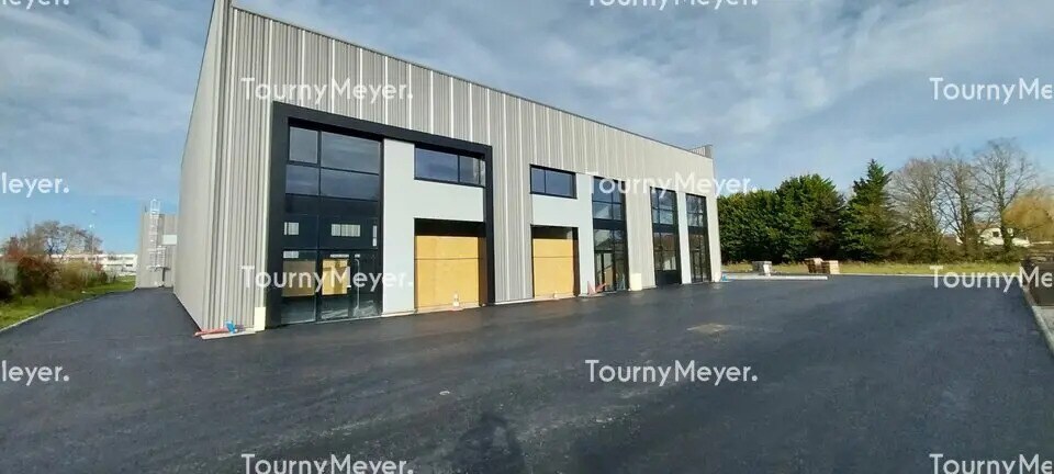 Local d'activités dans Thouaré-sur-Loire à vendre - Photo de l’immeuble – Image 2 sur 5