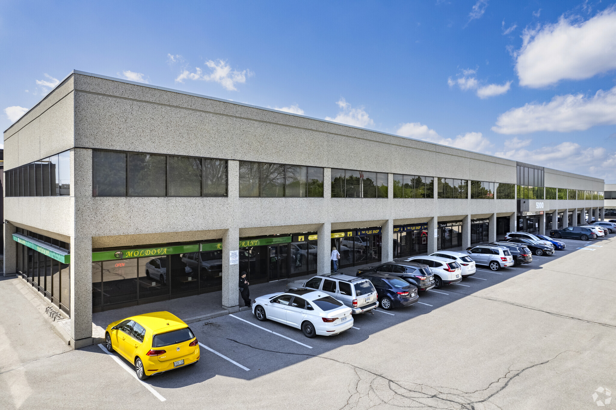 5050 Dufferin St, Toronto, ON à louer Photo principale– Image 1 sur 6
