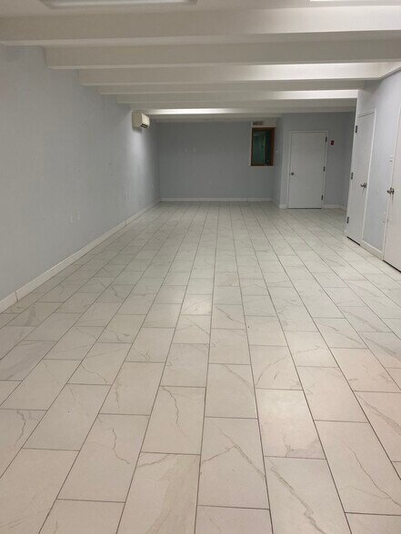 6721 13th Ave, Brooklyn, NY à louer - Photo de l’immeuble – Image 3 sur 7