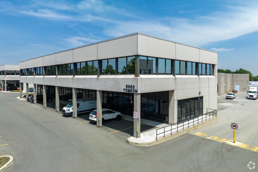 6625 Tomken Rd, Mississauga, ON à louer - Photo principale – Image 1 sur 12