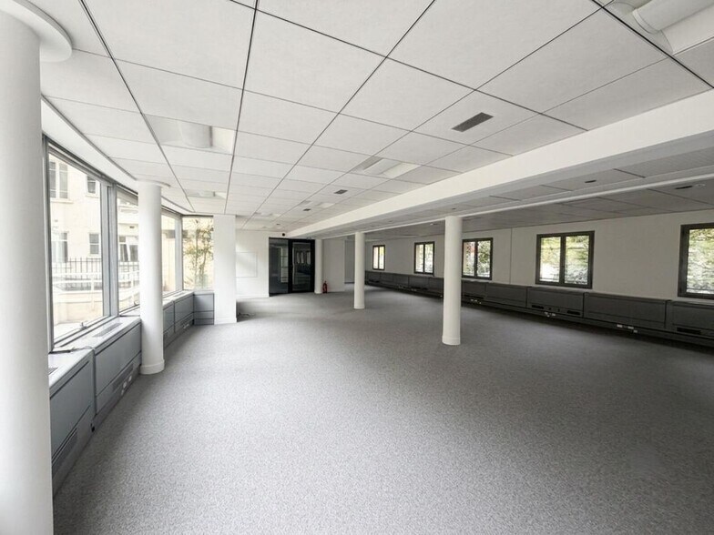 83 Avenue Charles De Gaulle, Neuilly-sur-Seine à louer - Photo de l’immeuble – Image 3 sur 6