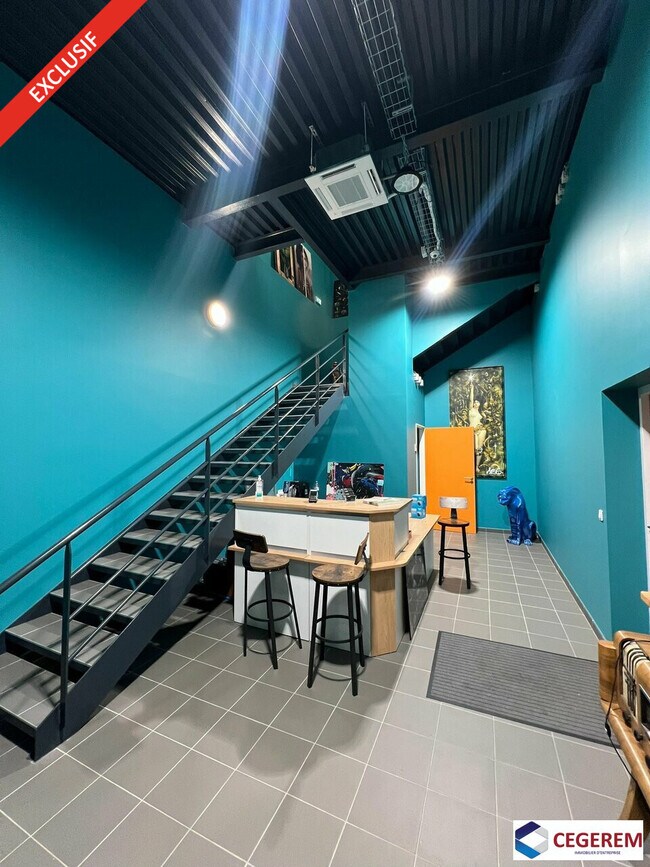 Plus de détails pour Local d’activités à vendre