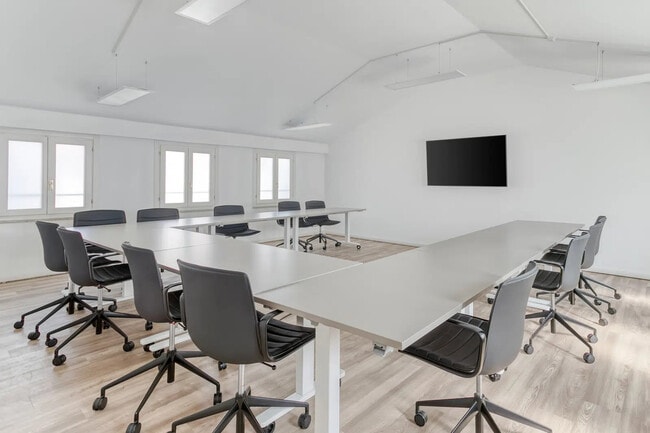 Plus de détails pour 27 Rue De Paris, Bobigny - Bureau à louer