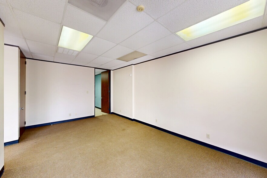 1400 N Sam Houston Pky E, Houston, TX à louer - Numérisation 3D Matterport – Image 2 sur 10