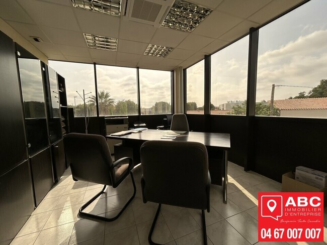 Plus de détails pour Bureau à louer