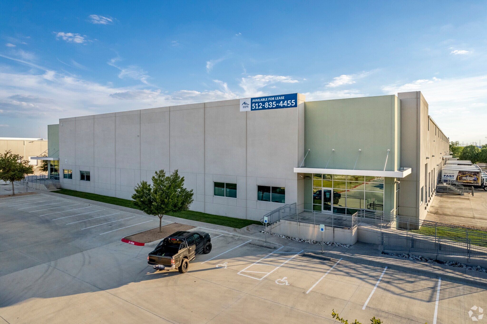 1600 Clovis Barker Rd, San Marcos, TX à louer Photo principale– Image 1 sur 19