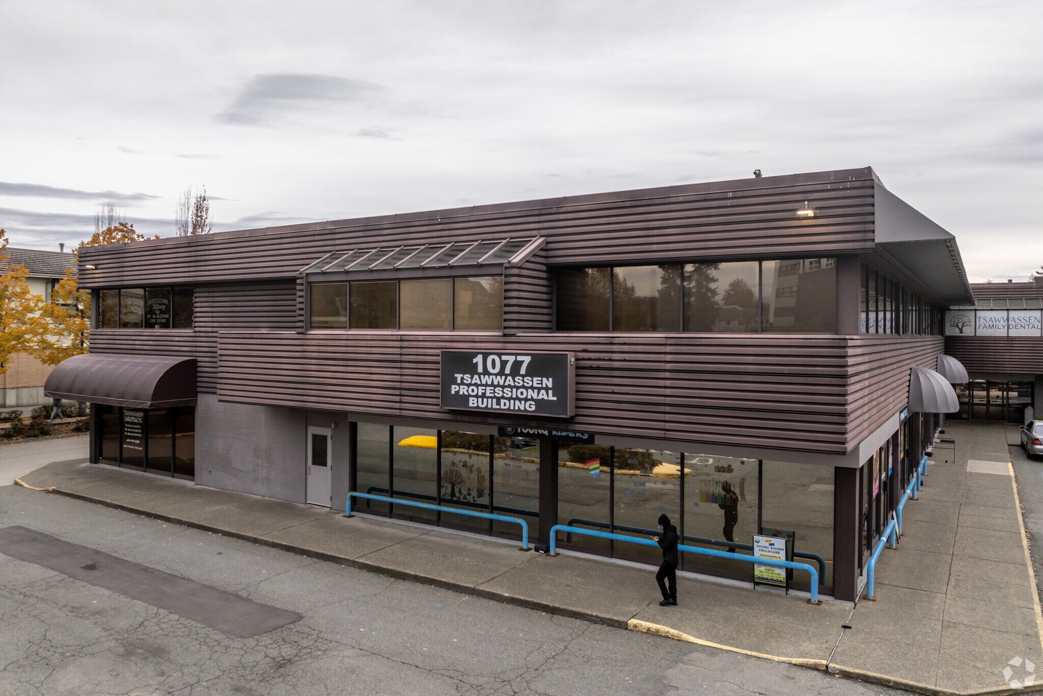 1077 56 St, Delta, BC à louer Photo principale– Image 1 sur 5