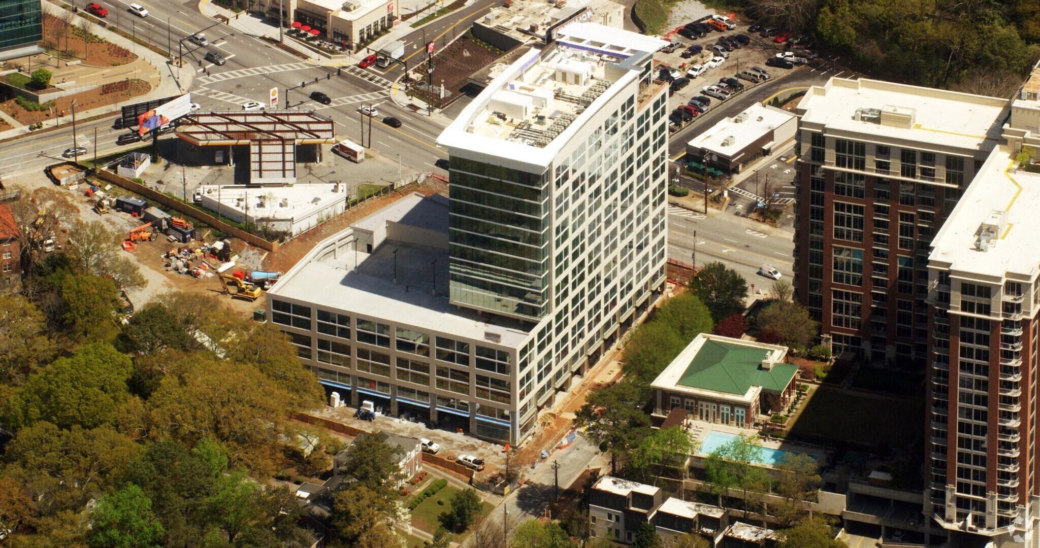 1860 Peachtree Rd NW, Atlanta, GA à louer Photo principale– Image 1 sur 6