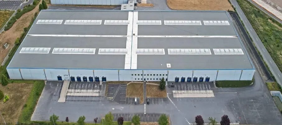 Industriel/Logistique dans La Veuve à louer - Photo de l’immeuble – Image 1 sur 2