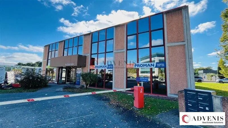 Bureau dans Mérignac à louer - Photo de l’immeuble – Image 1 sur 11