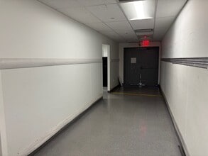 11020 Flatlands Ave, Brooklyn, NY à louer Photo intérieure– Image 1 sur 10