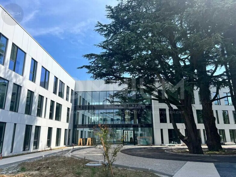 Bureau dans Limonest à louer - Photo de l’immeuble – Image 3 sur 15