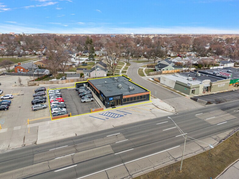 32500 N Woodward Ave, Royal Oak, MI à vendre - Aérien – Image 3 sur 17