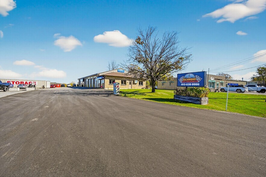 3835 Mcbean St, Richmond, ON à vendre - Photo de l’immeuble – Image 1 sur 26