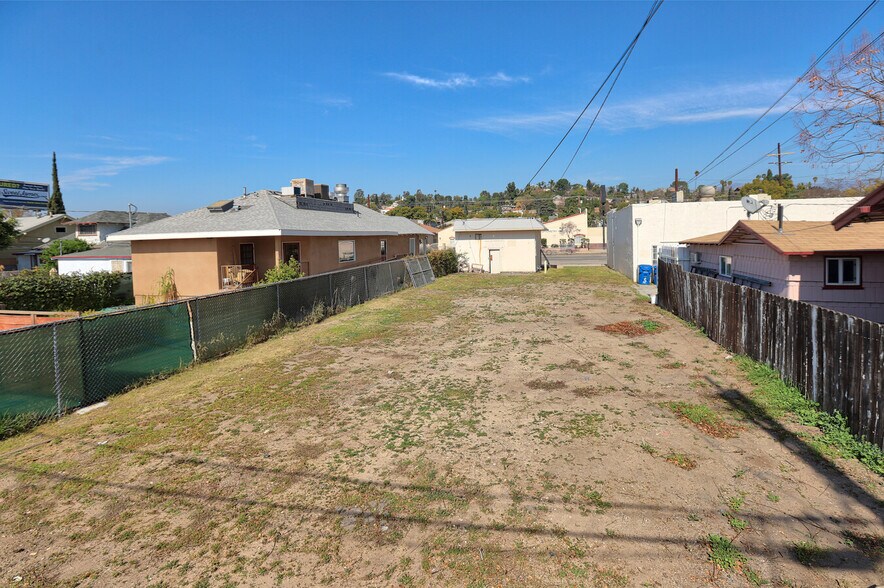 5834 York St Blvd, Los Angeles, CA à vendre - Photo de l’immeuble – Image 3 sur 6