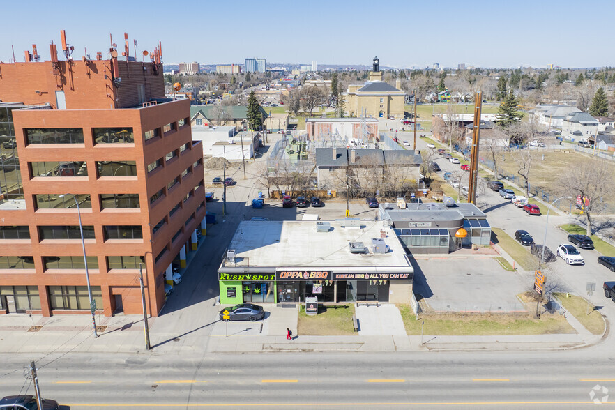1715 Centre St NW, Calgary, AB à vendre - Aérien – Image 3 sur 3