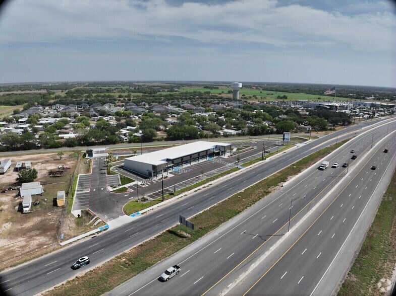 8822 W Expressway 83, Harlingen, TX à louer – Image 3 sur 16