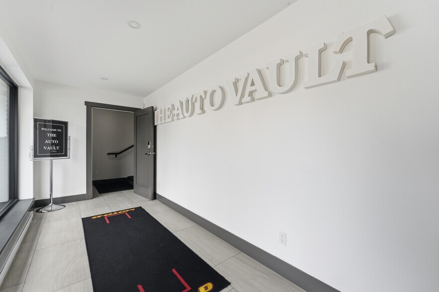 935 Sherwood Ave, Coquitlam, BC à vendre - Photo de l’immeuble – Image 2 sur 54