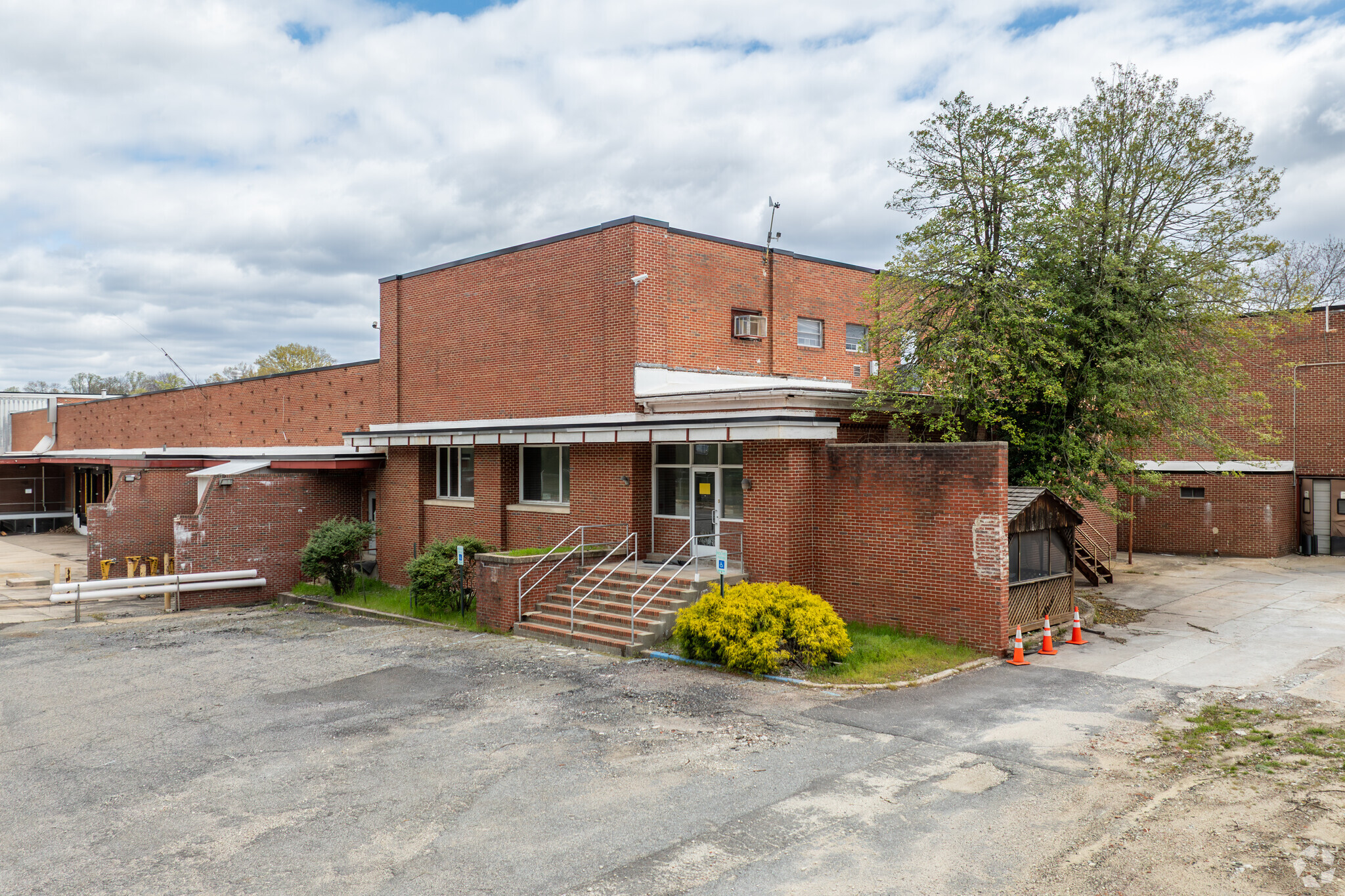104 E Park St, Bordentown, NJ à louer Photo de l’immeuble– Image 1 sur 22