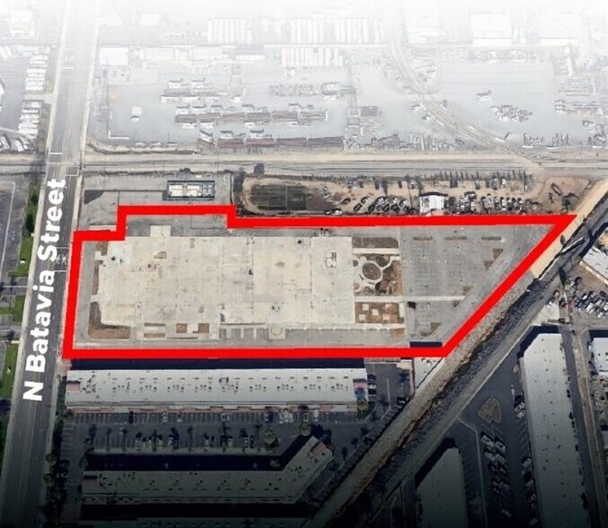 1465 N Batavia St, Orange, CA à louer - Photo de l’immeuble – Image 2 sur 3