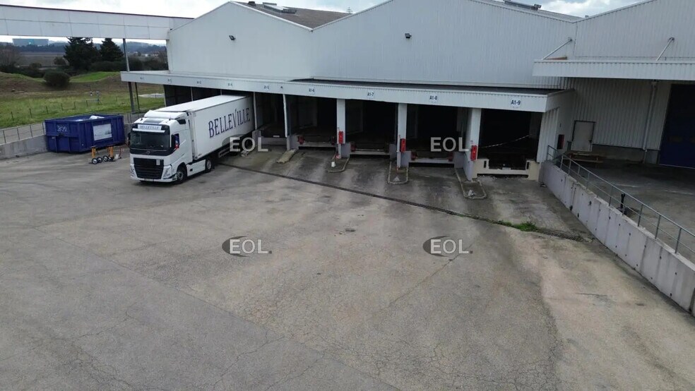 Industriel/Logistique dans Nîmes à louer - Photo de l’immeuble – Image 3 sur 7