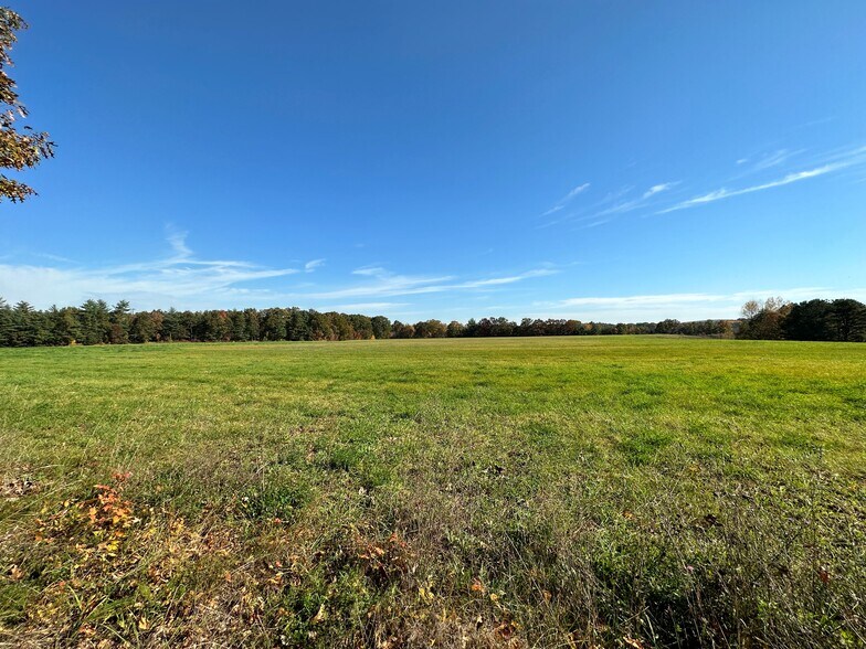 Lockhouse Rd, Westfield, MA à vendre - Photo principale – Image 1 sur 4