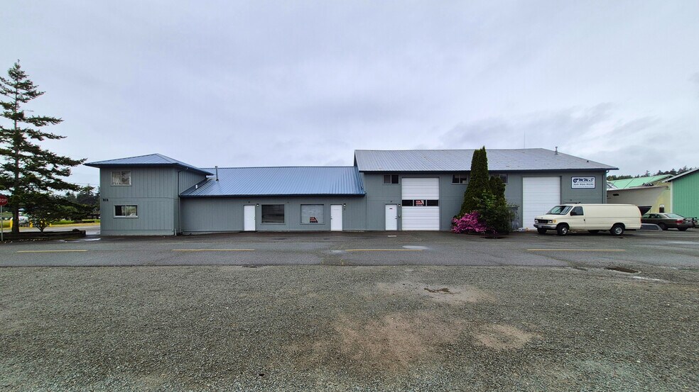 612 Dunlap St, La Conner, WA à louer - Photo de l’immeuble – Image 2 sur 2