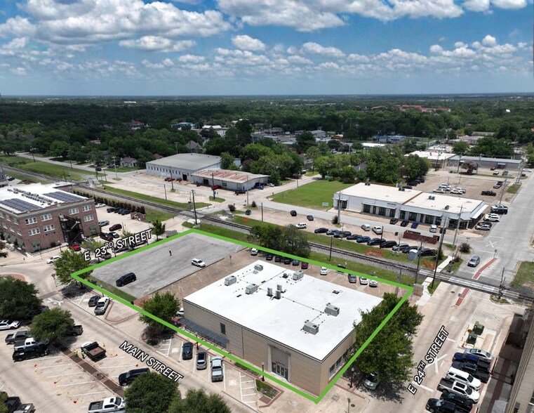301 N Main St, Bryan, TX à louer - Photo de l’immeuble – Image 2 sur 33