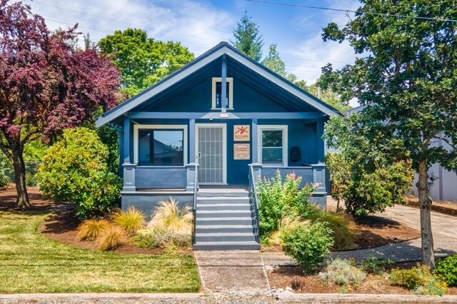 2105 SE Ochoco St, Portland, OR à vendre - Photo de l’immeuble – Image 3 sur 54