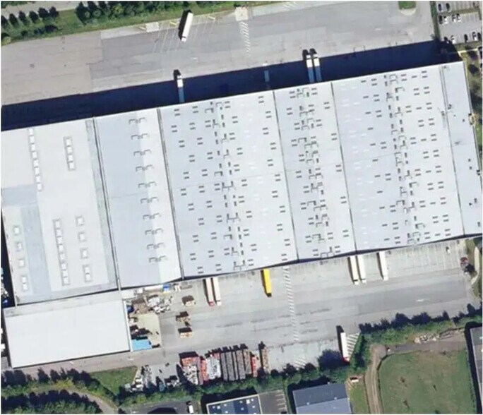 Industriel/Logistique dans Bourg-Achard à vendre - Photo de l’immeuble – Image 2 sur 3