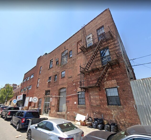 48-50 Spencer St, Brooklyn, NY à louer - Photo de l’immeuble – Image 2 sur 21
