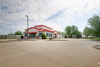 Plus de détails pour 2501 Locust St, Quincy, IL - Local commercial à louer