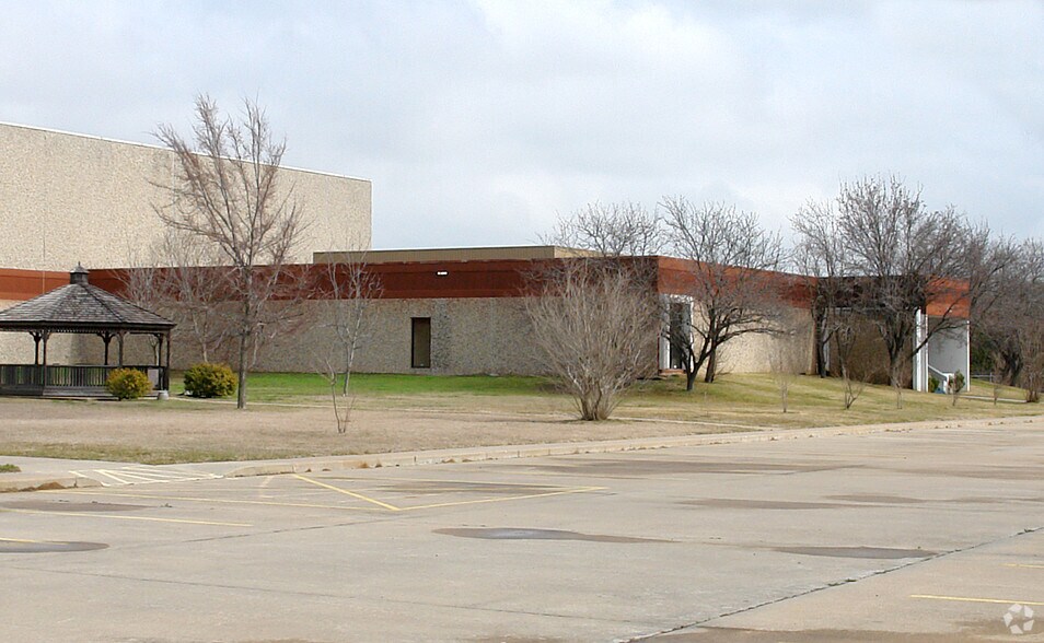 5330 Fleming Ct, Austin, TX à louer - Photo de l’immeuble – Image 3 sur 6