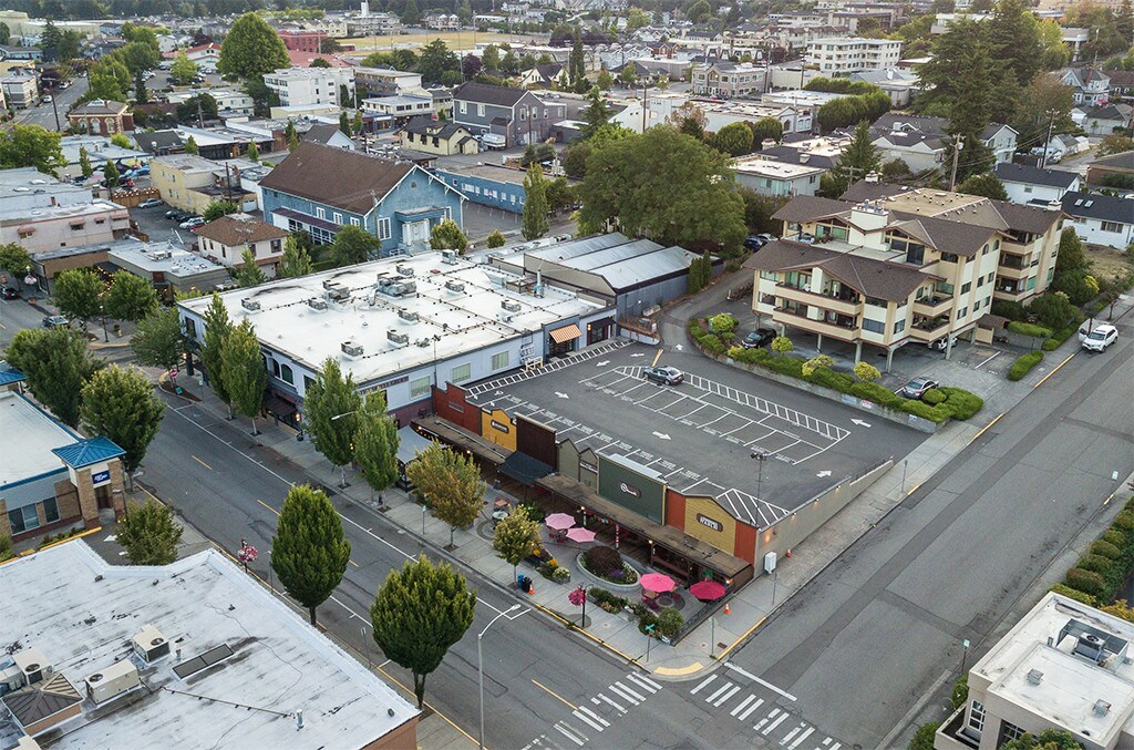 201 5th Ave S, Edmonds, WA à louer Photo principale– Image 1 sur 5