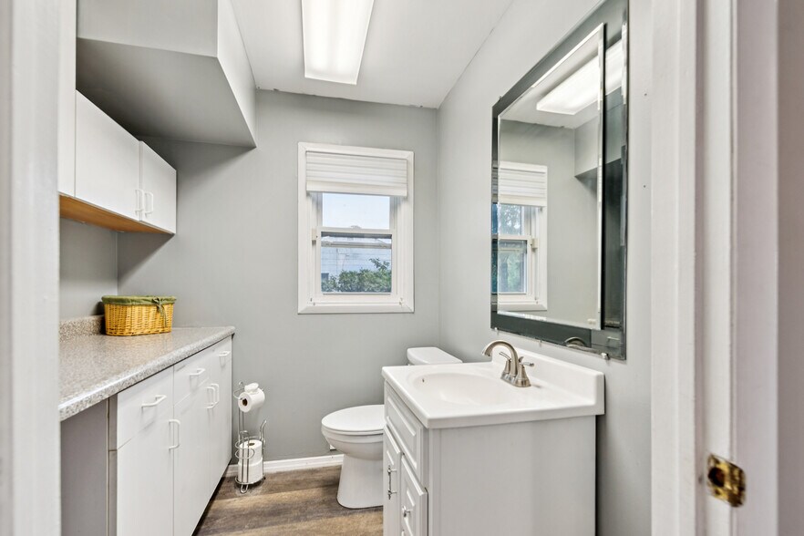 620 State Highway 9, Freehold, NJ à vendre - Photo intérieure – Image 3 sur 8